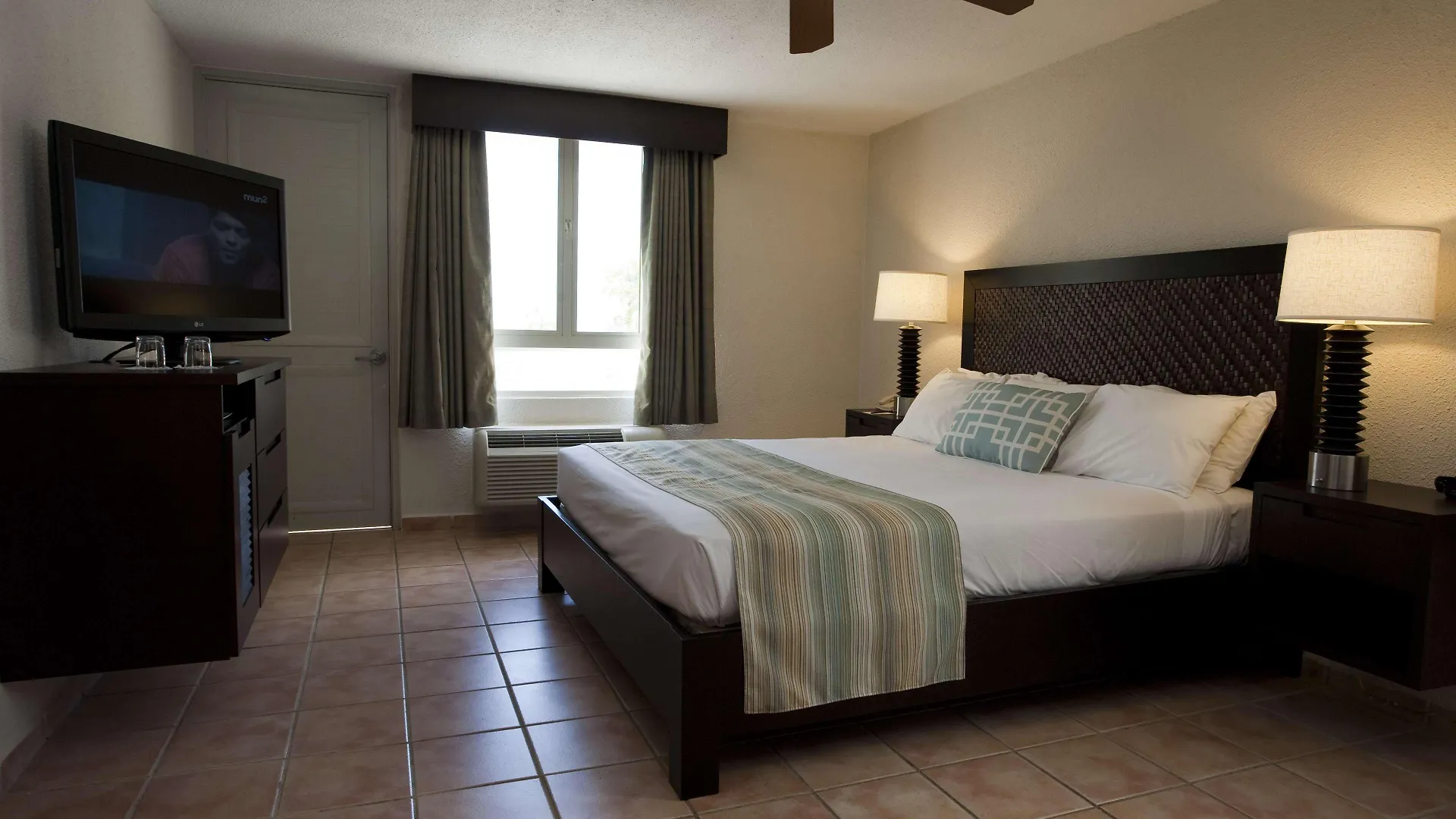 Hotel Rincon Beach Resort